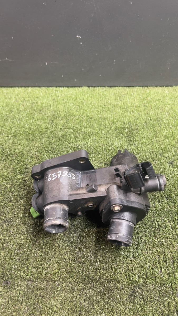 Корпус термостата 1.4 16v Volkswagen Golf IV (1997-2006) 032121111