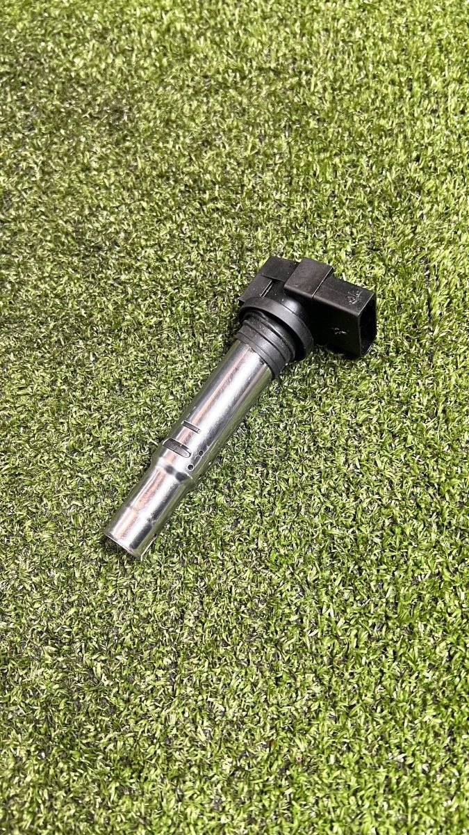 Котушка запалювання Volkswagen Golf IV (1997-2006) 036905715E