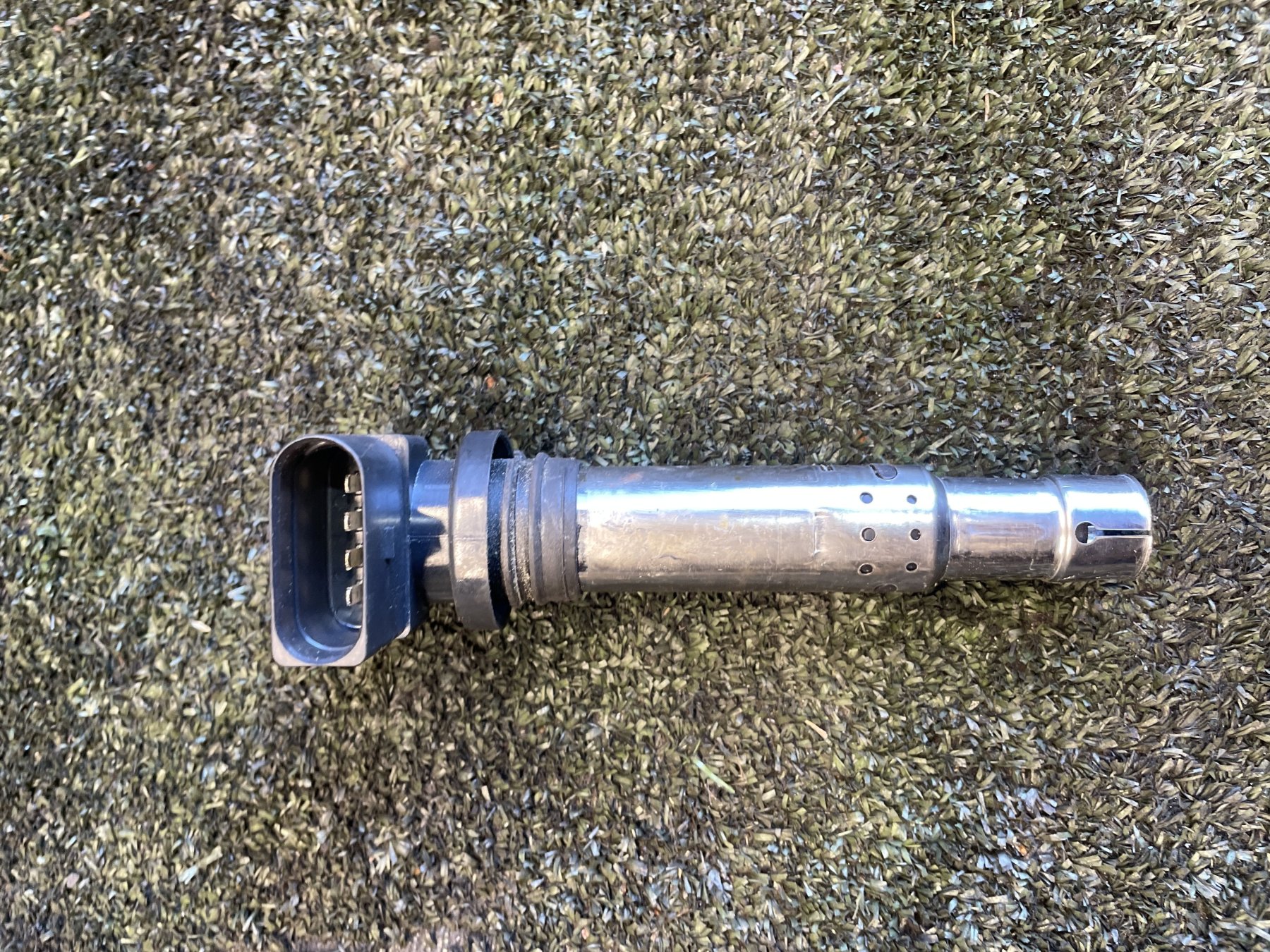 Котушка запалювання Volkswagen Golf IV (1997-2006) 0986221023