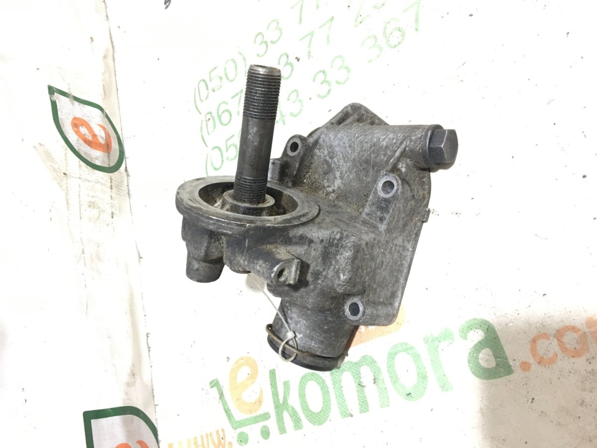 Кронштейн масляного фільтра Volkswagen Golf IV (1997-2006) 06A115417