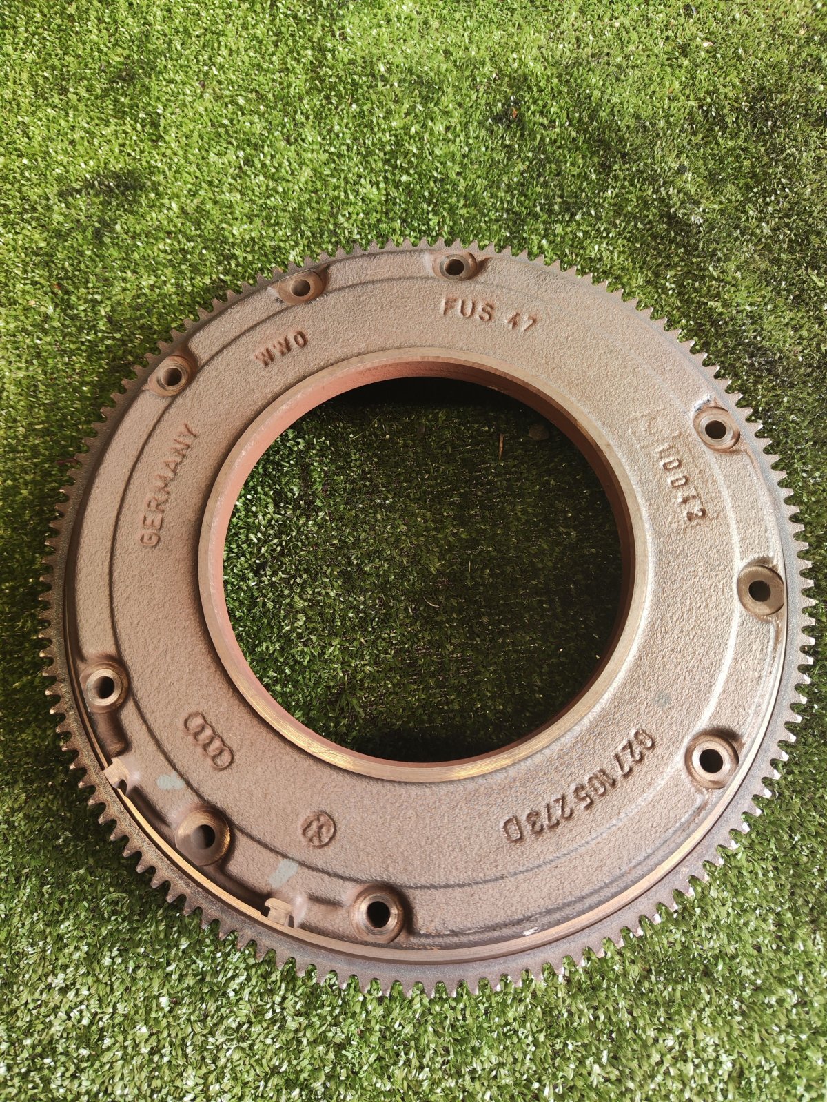 Маховик двигателя Volkswagen Golf IV (1997-2006) 027105273D