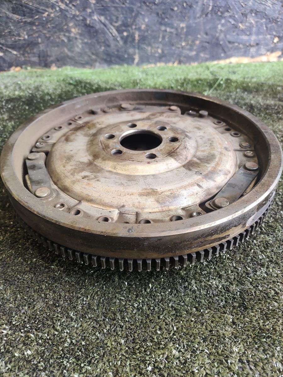 Маховик двигателя Volkswagen Golf IV (1997-2006) 027105273D