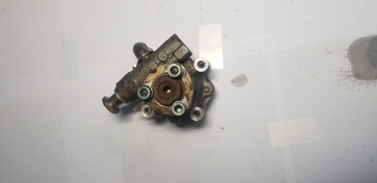 Насос гидроусилителя руля Volkswagen Golf IV (1997-2006) 1J0422154A