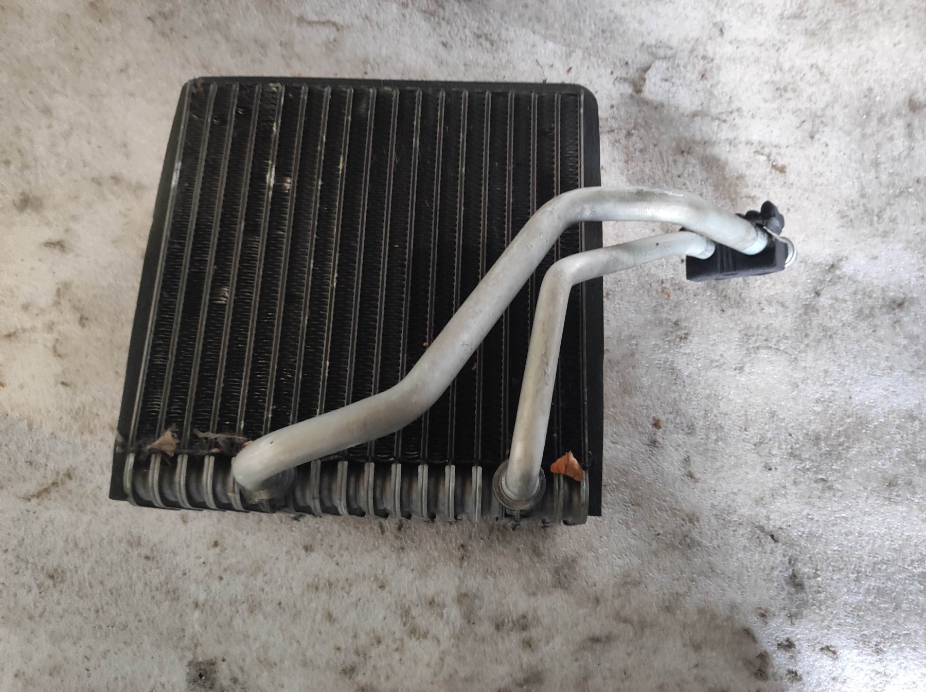охолоджувач повітря; радіатор кондиціонера салонний, випарник; радіатор опалювача салону Volkswagen Golf IV (1997-2006) 1J1820103A
