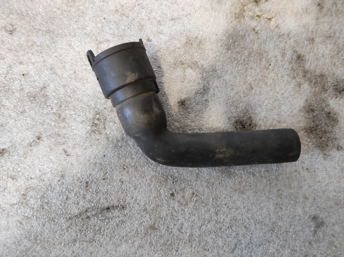 Оливовіддільник Volkswagen Golf IV (1997-2006) 036103464G