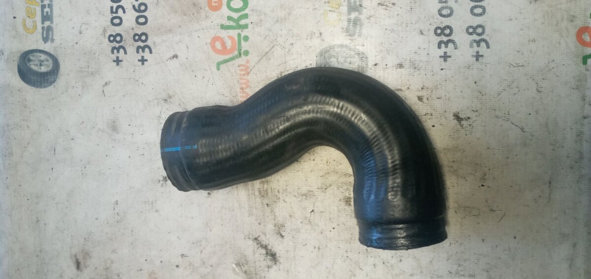 Патрубок інтеркулера Volkswagen Golf IV (1997-2006) 1J0129654S