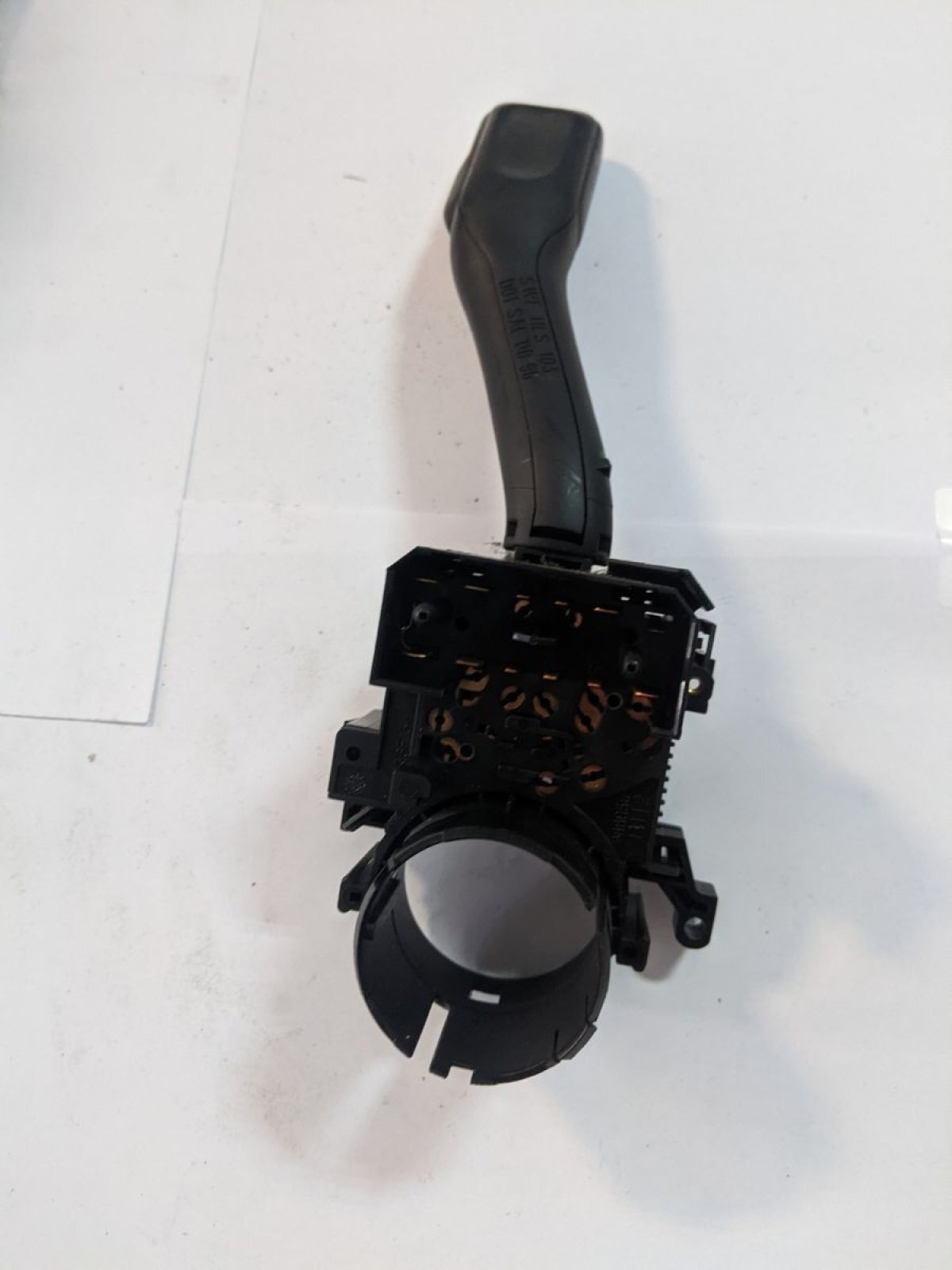 перемикач підрульовий, лівий Volkswagen Golf IV (1997-2006) 8L0953513G