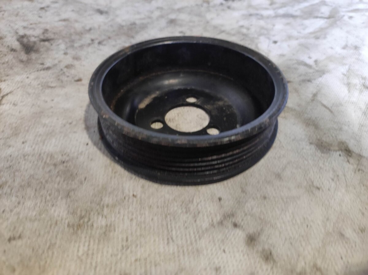 шків насоса гідропідсилювача керма Volkswagen Golf IV (1997-2006) 030145269A