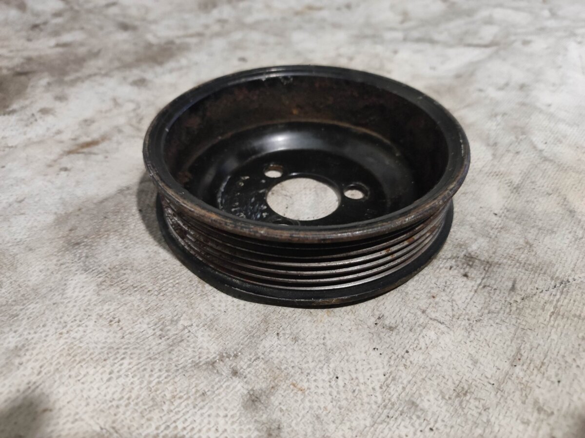 шків насоса гідропідсилювача керма Volkswagen Golf IV (1997-2006) 030145269A