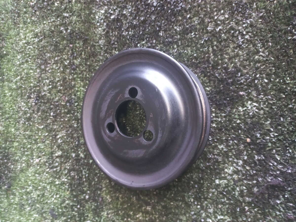 Шків насосу гідропідсилювача керма Volkswagen Golf IV (1997-2006) 030145269A