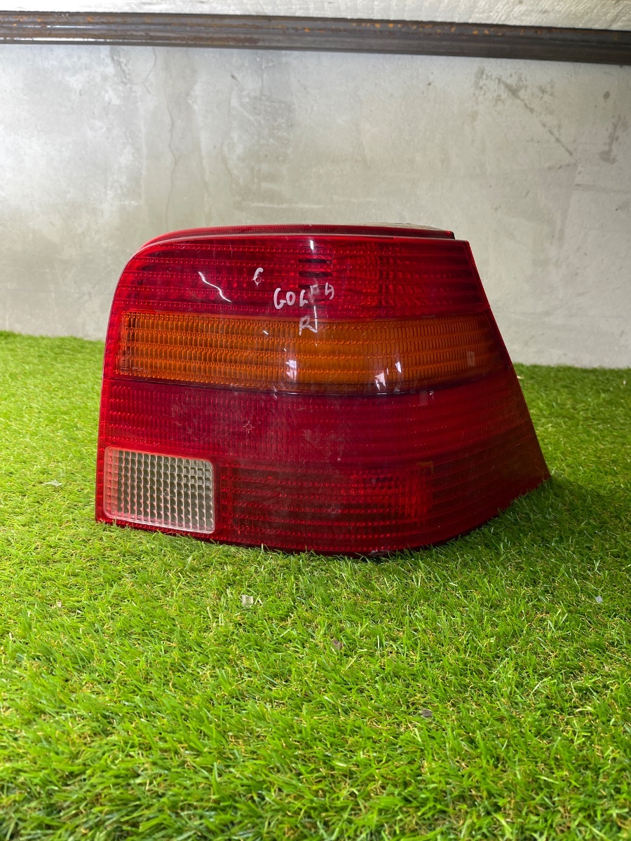 Стоп правий Volkswagen Golf IV (1997-2006) 1J6945096Q