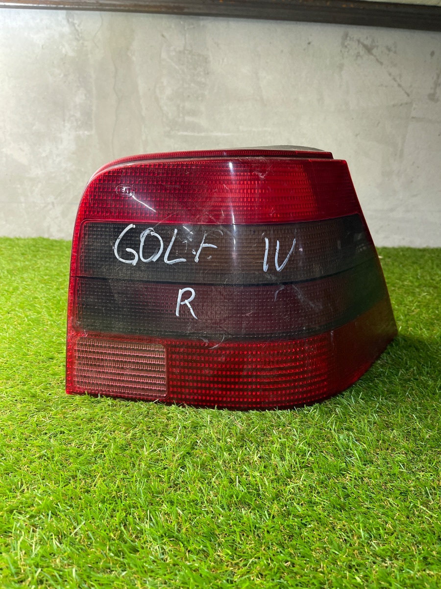 Стоп правий Volkswagen Golf IV (1997-2006) 1J6945096Q