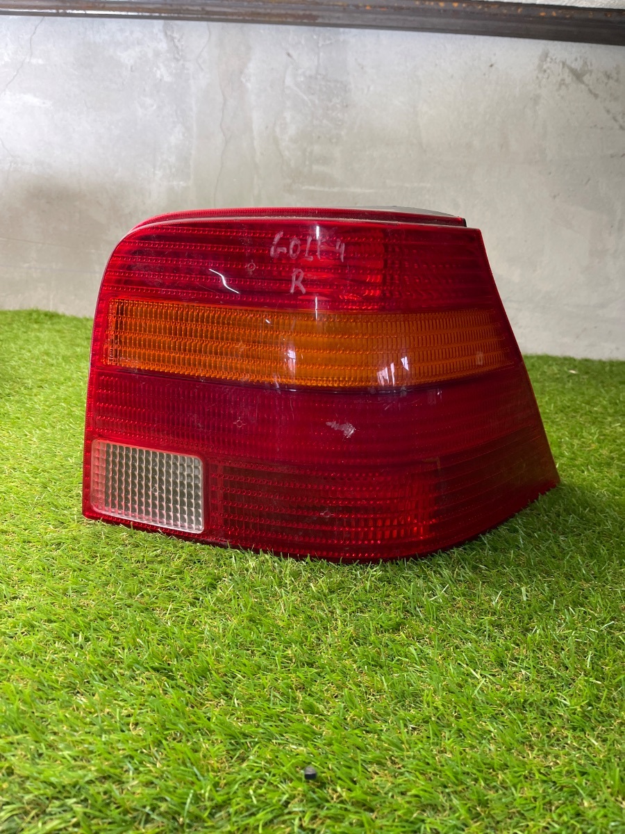 Стоп правий Volkswagen Golf IV (1997-2006) 1J6945096Q