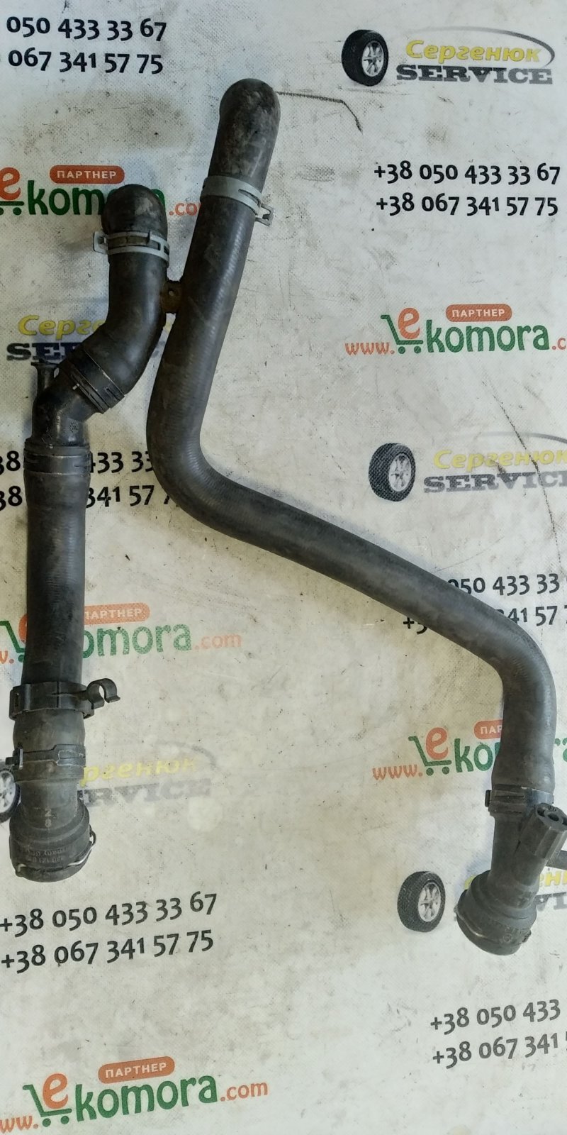 Трубка ож от радиатора нижняя к помпе 1.4i Volkswagen Golf IV (1997-2006) 1J0121049E