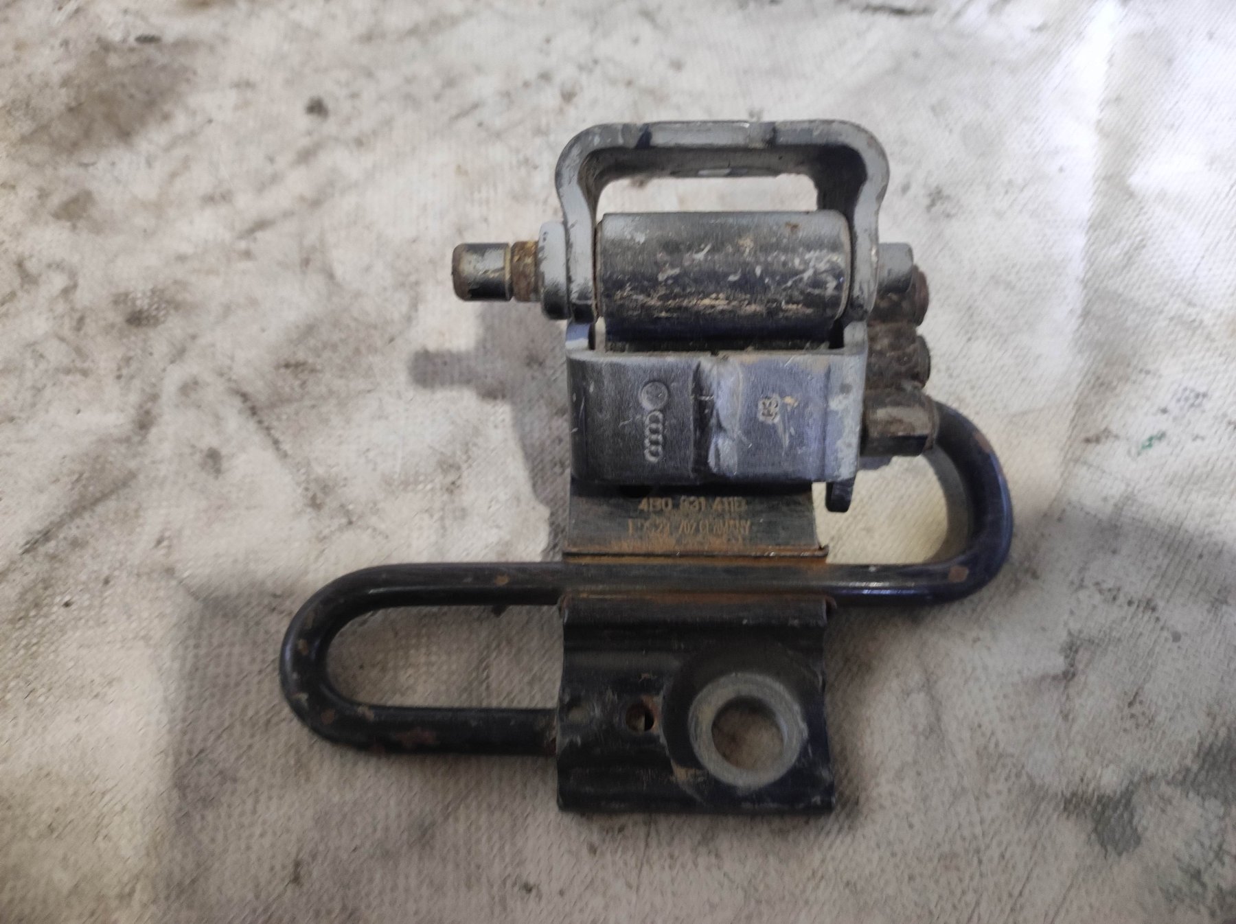 Volkswagen Golf IV (1997-2006) 4B0831411B