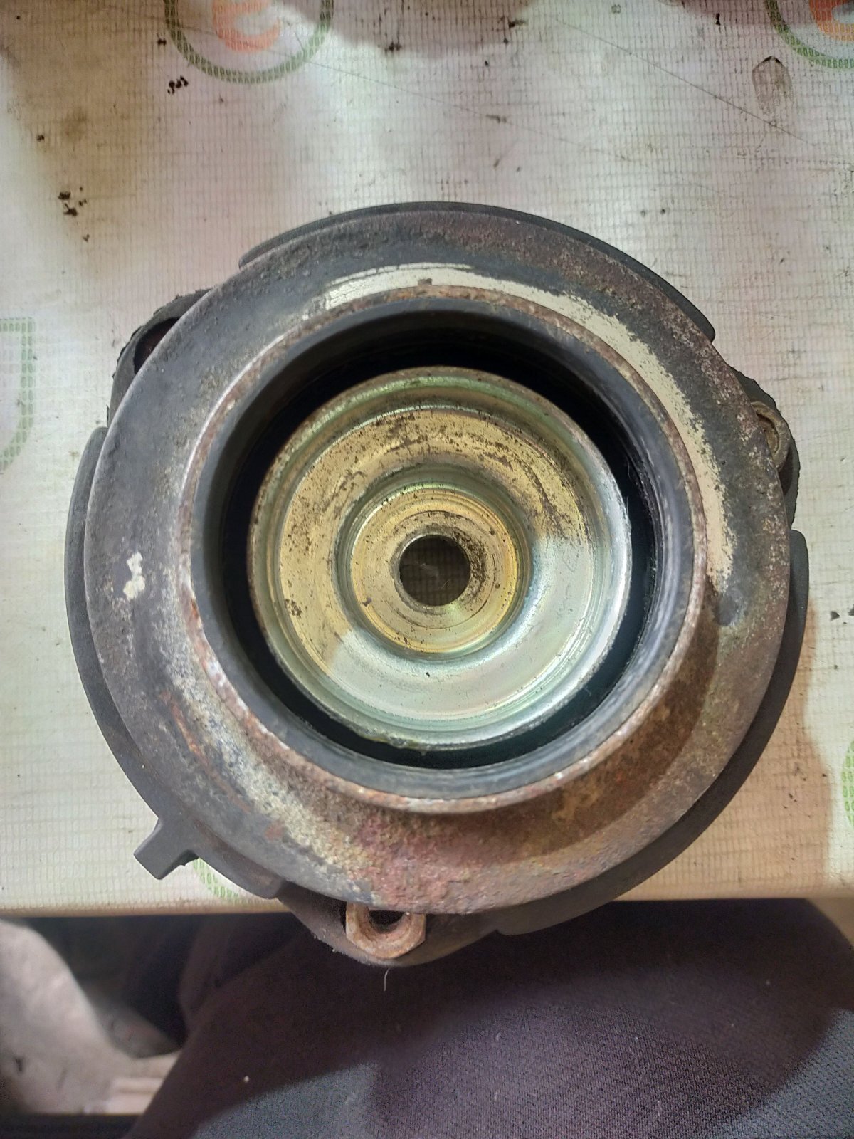 Опора амортизатора переднего Volkswagen Golf Plus 2005-2014 1K0412331B