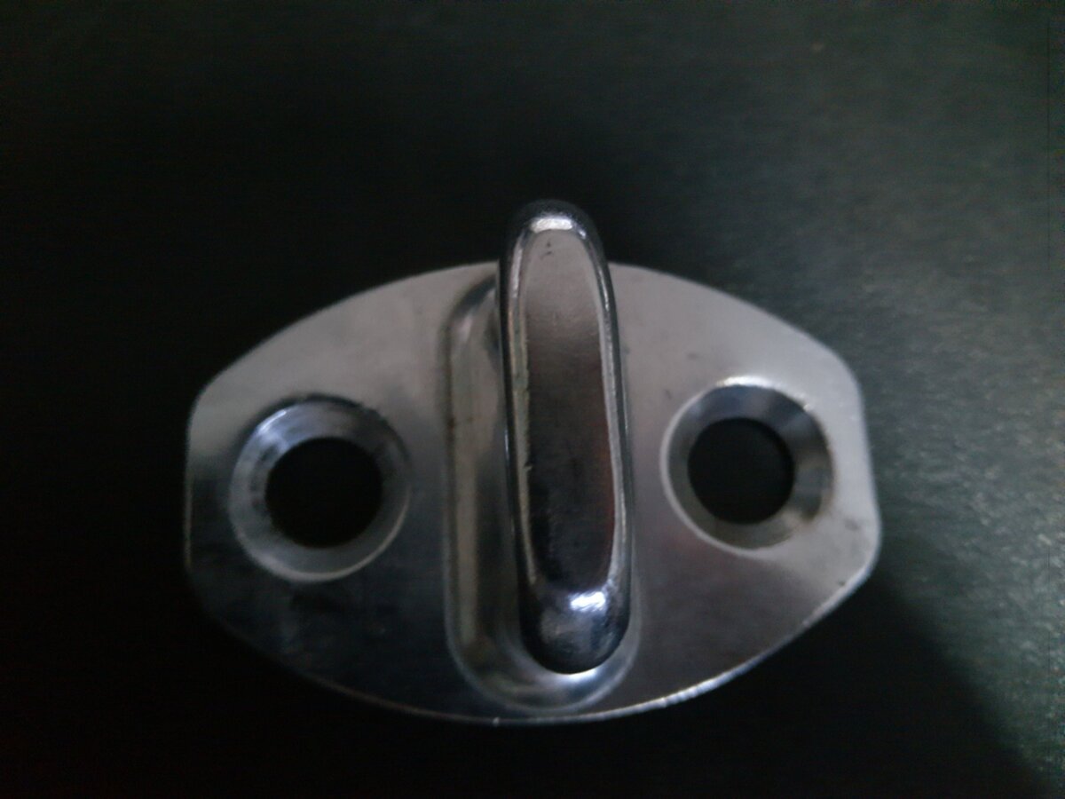 Фіксатор замка задньої дверки Volkswagen Golf V (2003-2009) 3B0837033AG