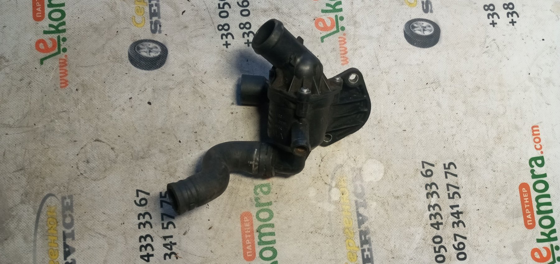 кожух термостата; корпус термостата в зборі; термостат в зборі; корпус термостата Volkswagen Golf VI (2008-2012) 03L121111R