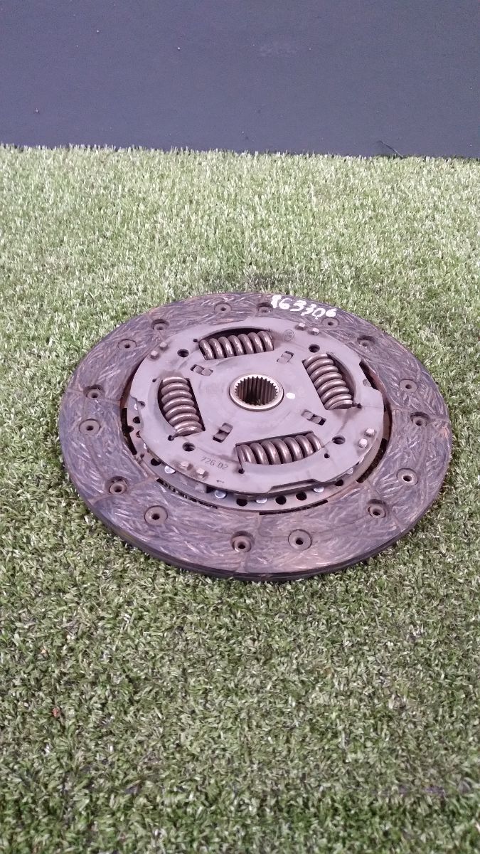 Диск зчеплення Volkswagen Jetta IV (1999-2005) 320033910