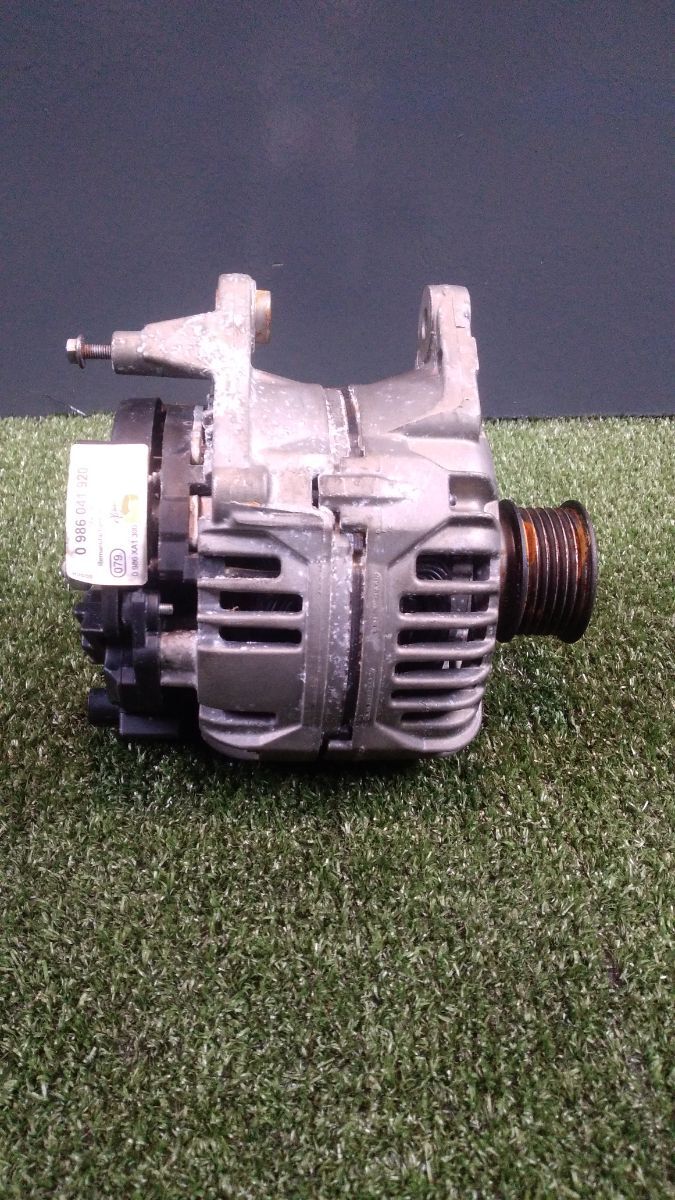 Генератор Volkswagen Jetta IV (1999-2005) 0986041920