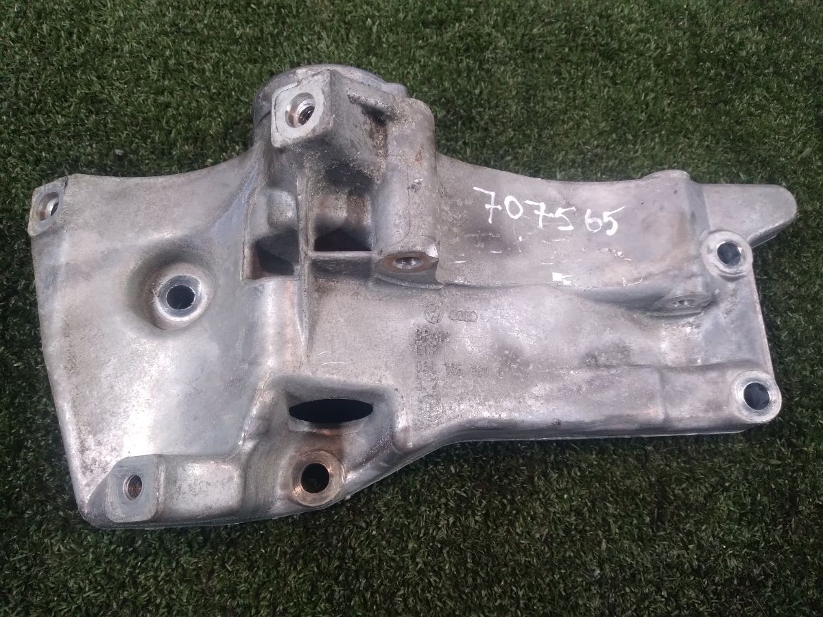 кронштейн генератора Volkswagen Lupo (1998-2005) 036145169G