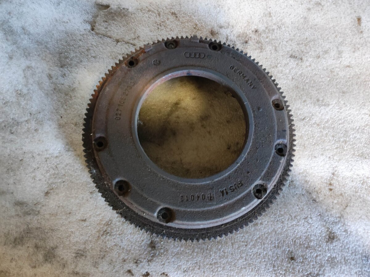 Маховик двигателя Volkswagen Passat B4 (1993-1996) 027105273D