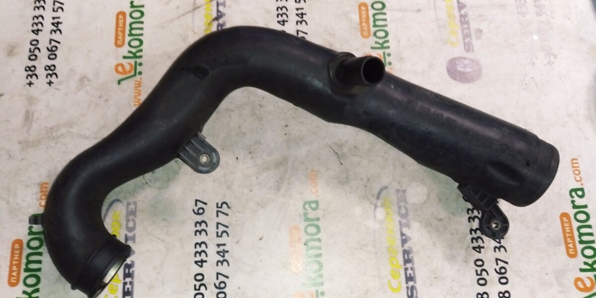 патрубок інтеркулера  Volkswagen Passat B5 (1996-2005) 1K0129654K
