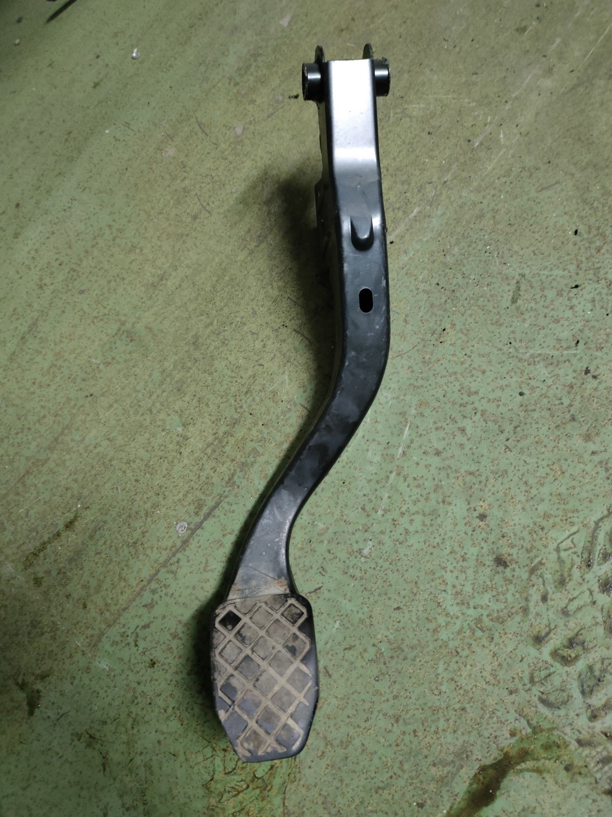 Педаль тормоза Volkswagen Passat B5 (1996-2005) 8D1721140B
