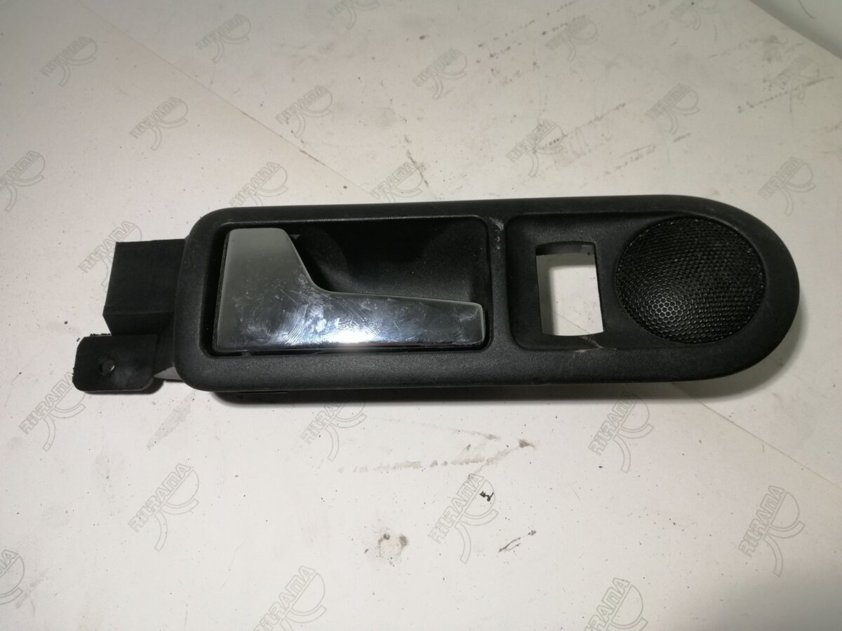 ручка двери внутренняя левая задняя Volkswagen Passat B5 (1996-2005) 1J4839113C