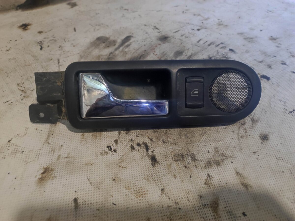 Ручка двері внутрішня Volkswagen Passat B5 (1996-2005) 3B0839113