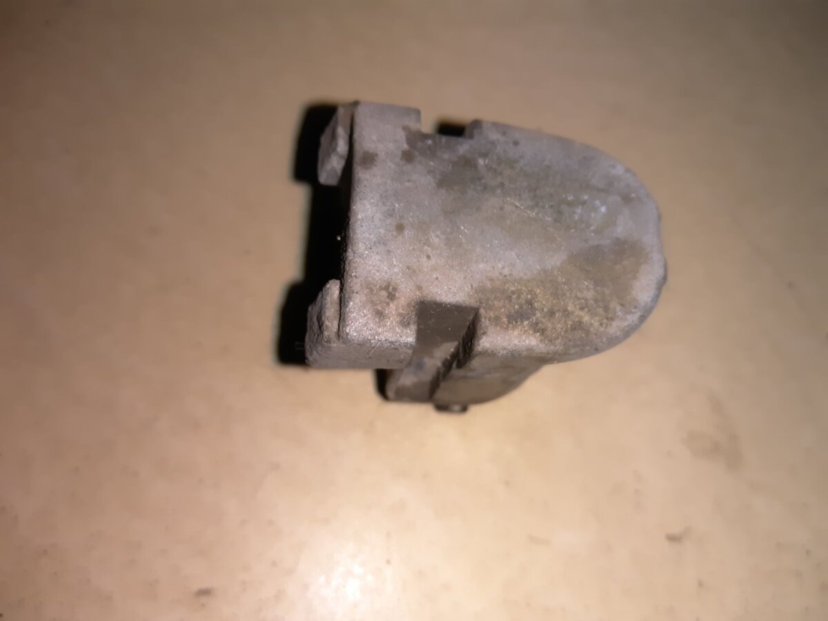 Заглушка ручки дверей a5/b5 (колір уточнюйте) Volkswagen Passat B5 (1996-2005) 3B4839167