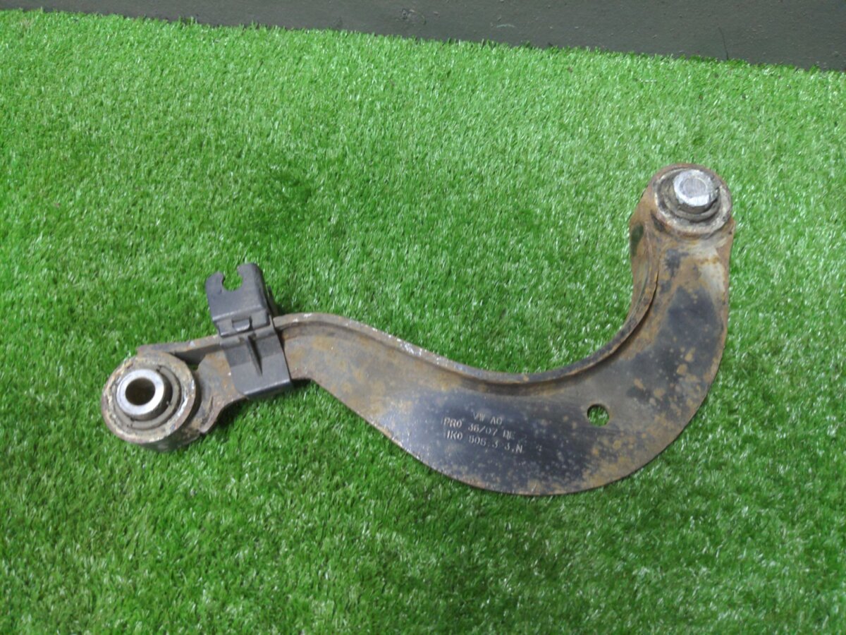 Ричаг задній лівий Volkswagen Passat B6 (2005-2010) 1K0505323N