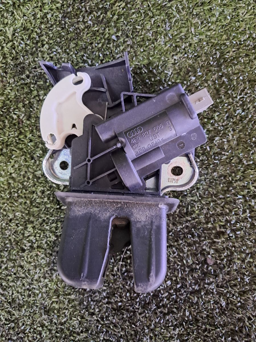 Замок багажника Volkswagen Passat CC 2008-2012 4F5827505D