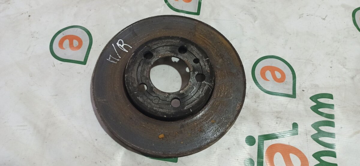 Гальмівний диск Volkswagen Polo IV (2002-2009) 6N0615301C