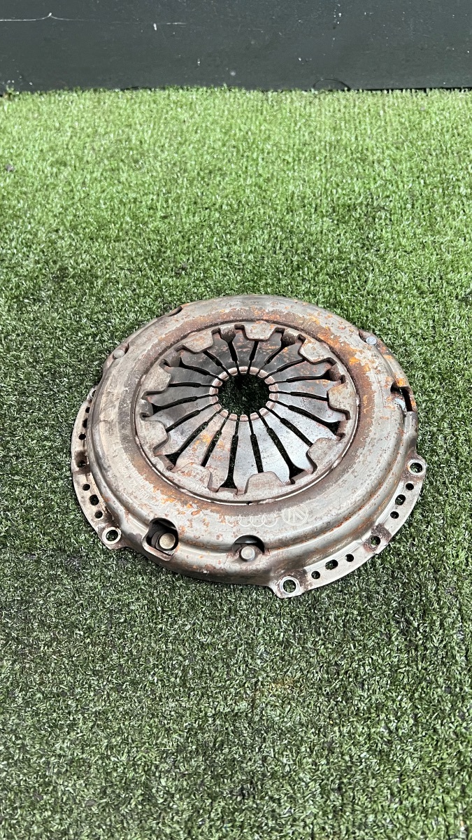 Корзина зчеплення Volkswagen Polo IV (2002-2009) 036141025