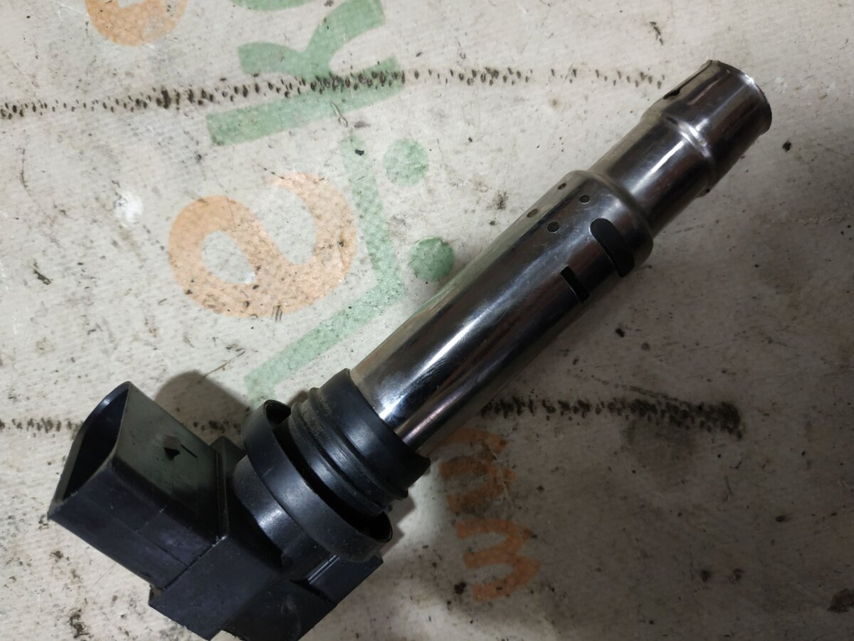 котушка запалювання Volkswagen Polo IV (2002-2009) 0040102030