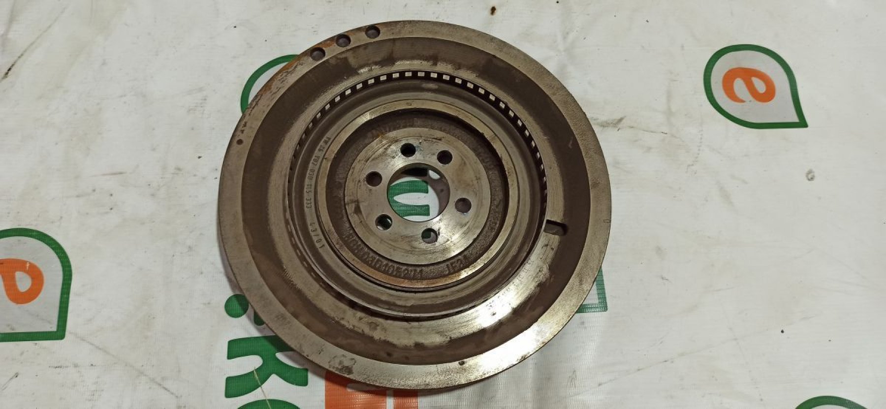 Маховик 1.4 8v vw Volkswagen Polo IV (2002-2009) 032105269