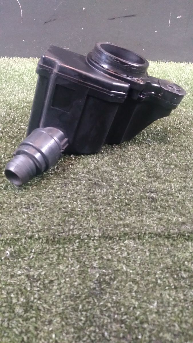 Сапун сепаратор системи вентиляції картерних газів Volkswagen Polo IV (2002-2009) 036103464G