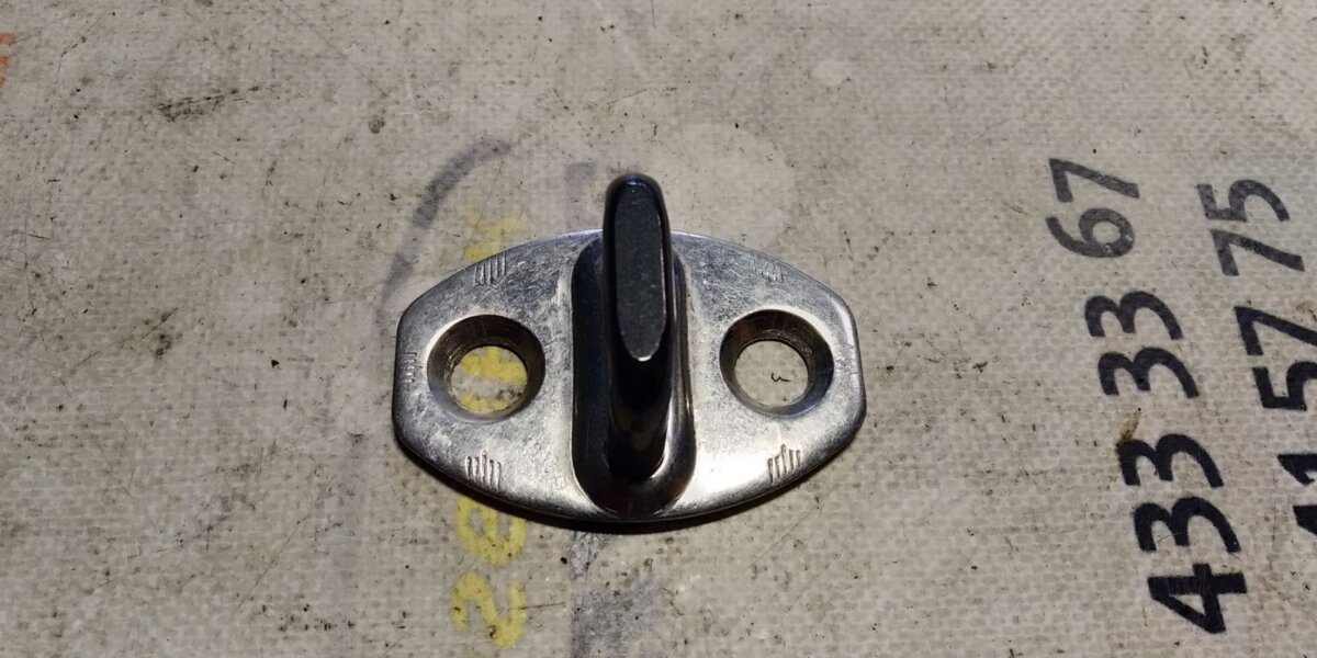 Volkswagen Polo IV (2002-2009) 3B0837033T