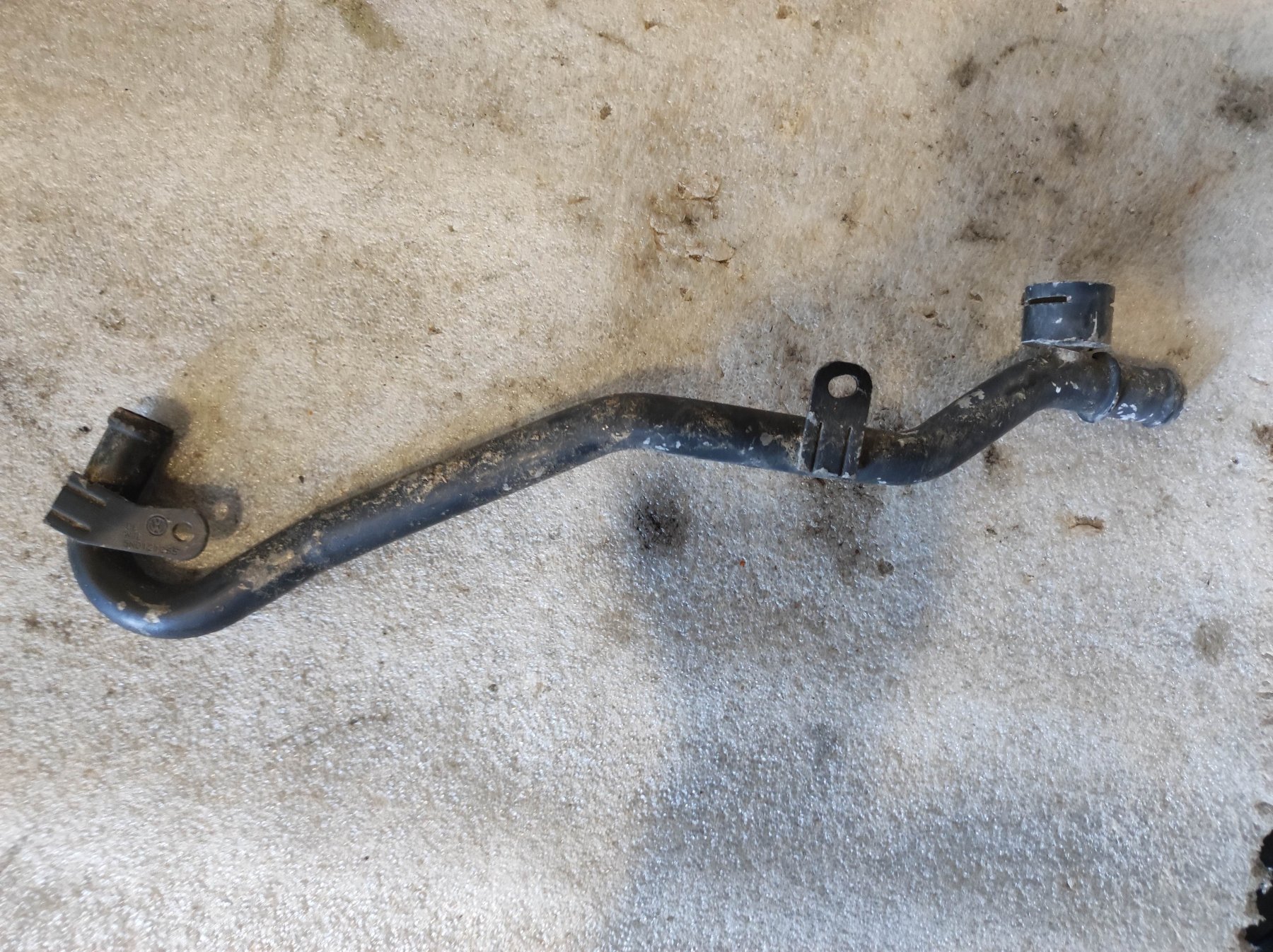 Трубопровід системи охолодження Volkswagen Tiguan I (2007-2016) 5N0121065