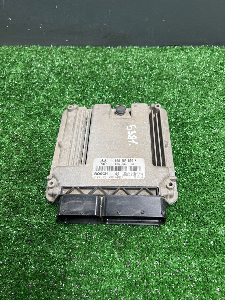 Блок керування двигуном Volkswagen Touareg I (2002-2010) 070906016F