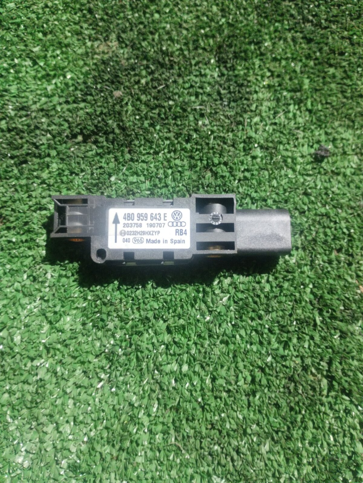Датчик удару Volkswagen Touareg I (2002-2010) 4B0959643E