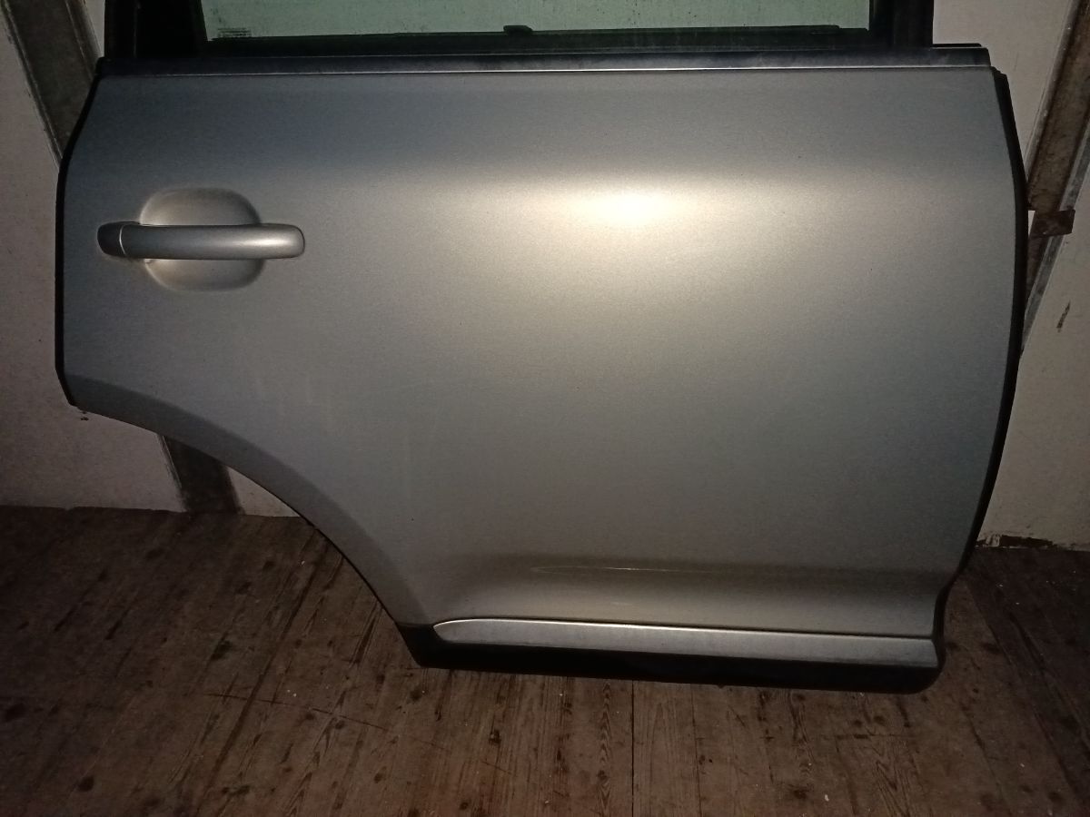 Двері задні праві в зборі Volkswagen Touareg I (2002-2010) 7L0833056M