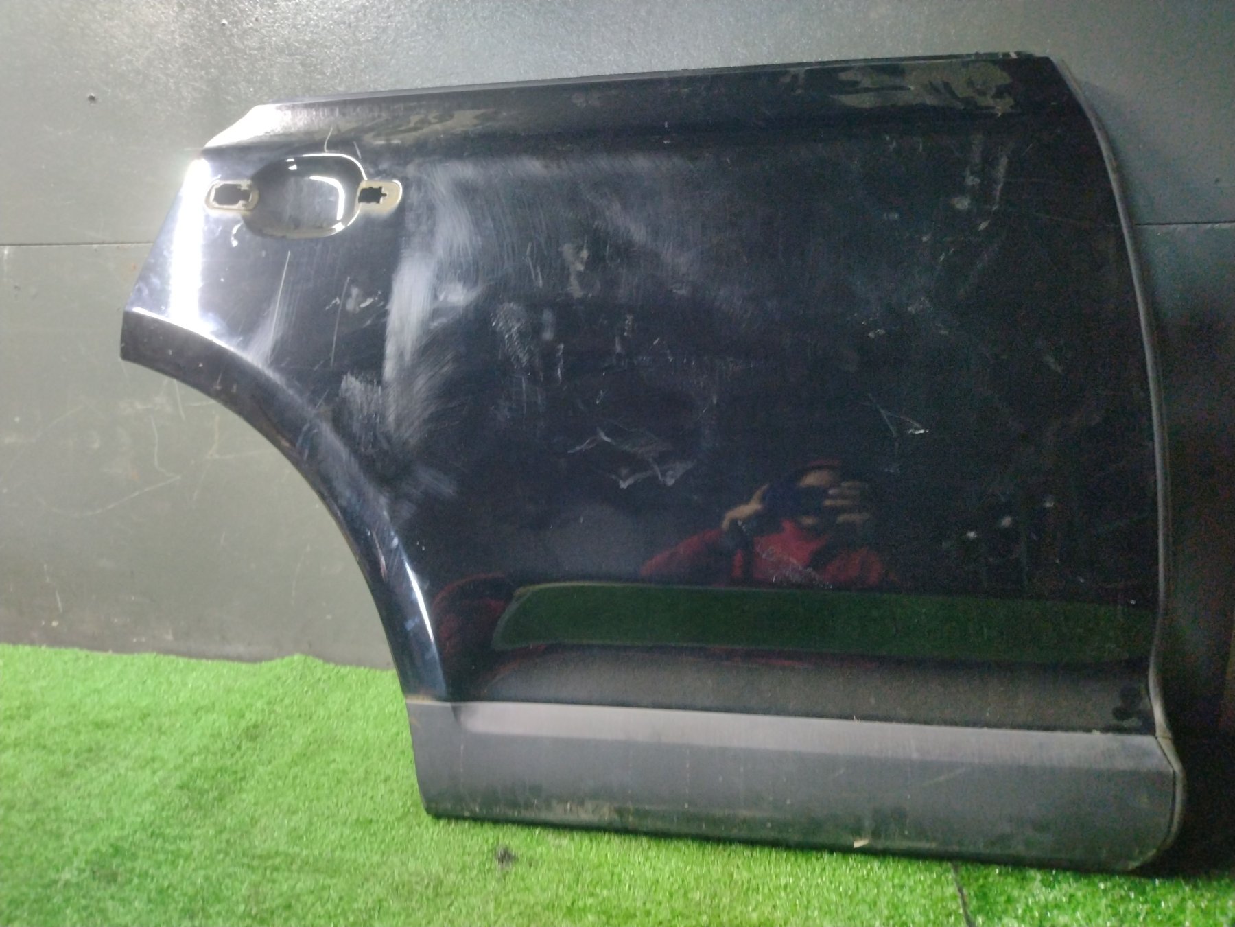 Двері задні праві Volkswagen Touareg I (2002-2010) 7L0833056M