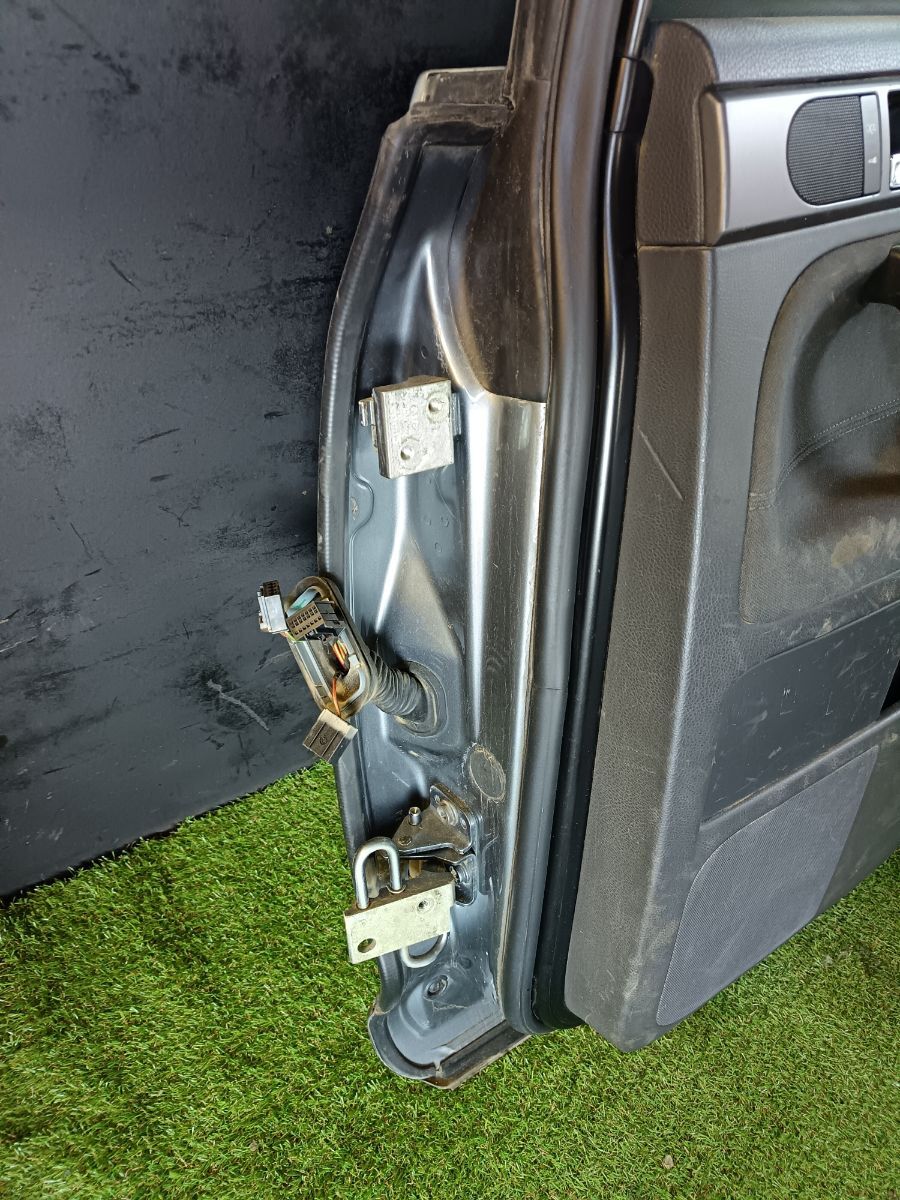 Дверка ЗП зібрана Volkswagen Touareg I (2002-2010) 7L0833056M