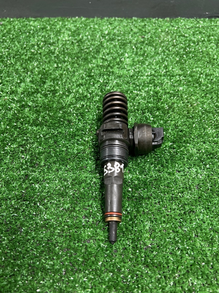 Форсунка впорскування палива Volkswagen Touareg I (2002-2010) 07Z130073F