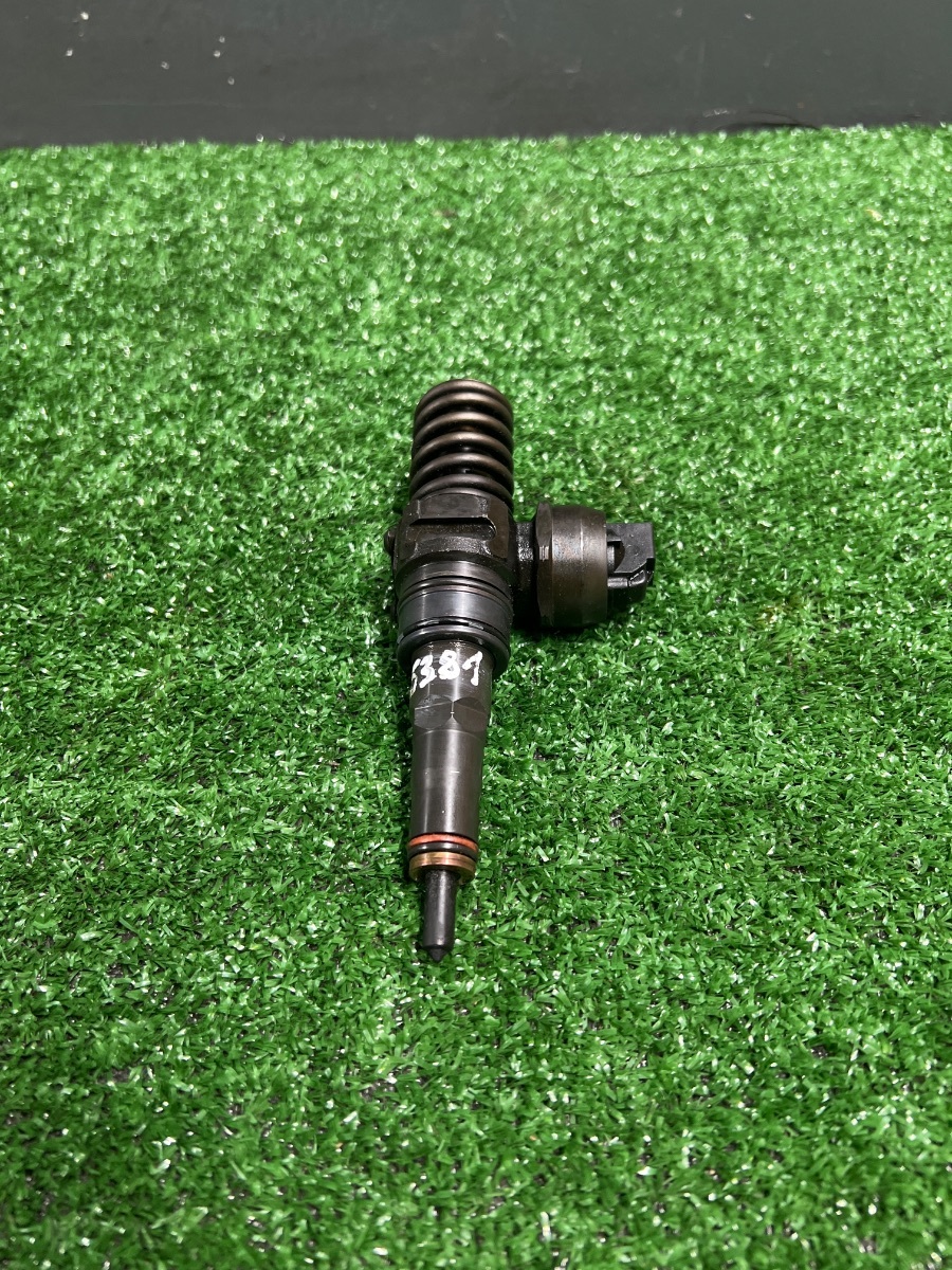 Форсунка впорскування палива Volkswagen Touareg I (2002-2010) 07Z130073F