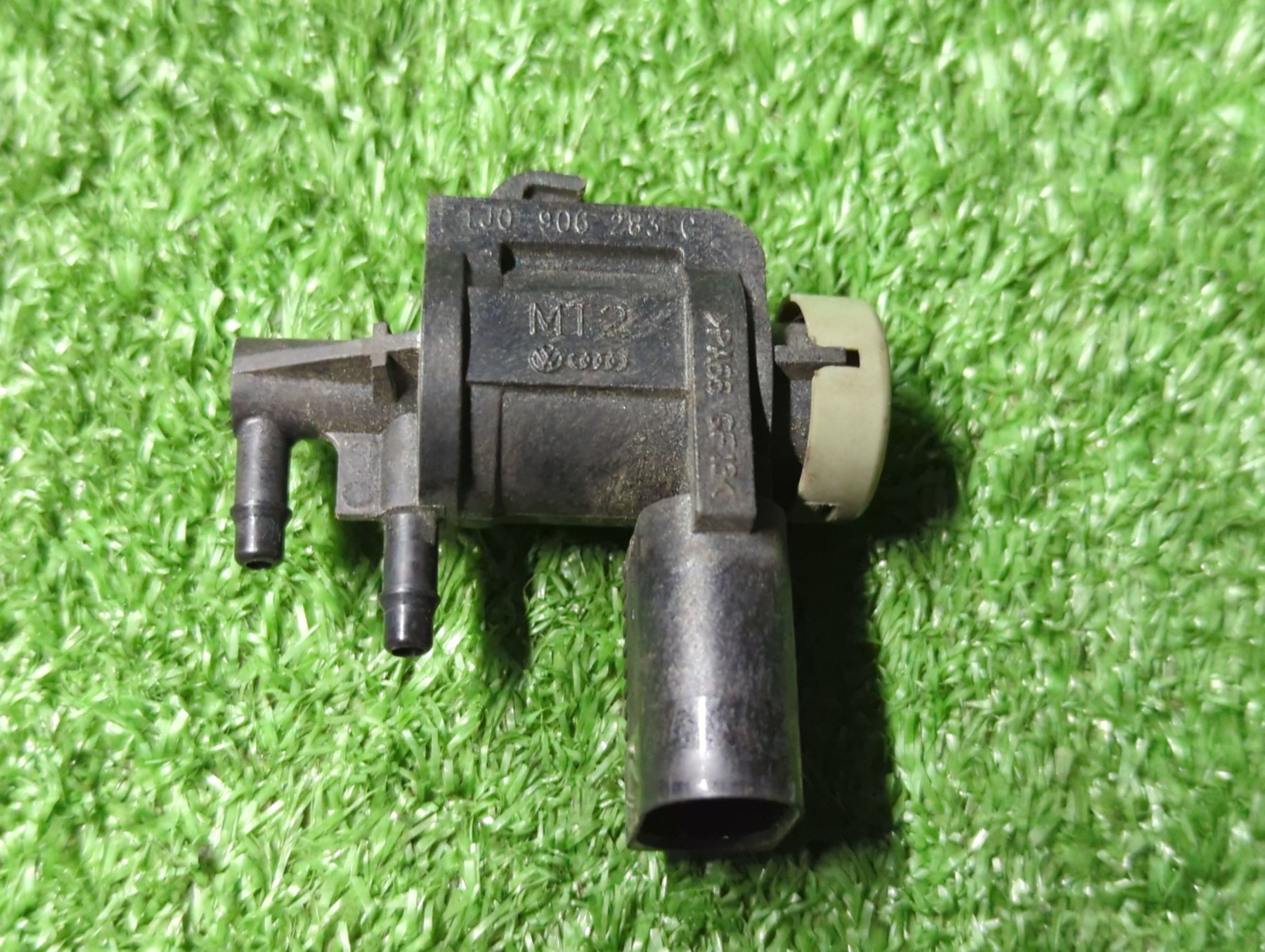 Клапан электромагнитный (вакуумный) Volkswagen Touareg I (2002-2010) 1J0906283C