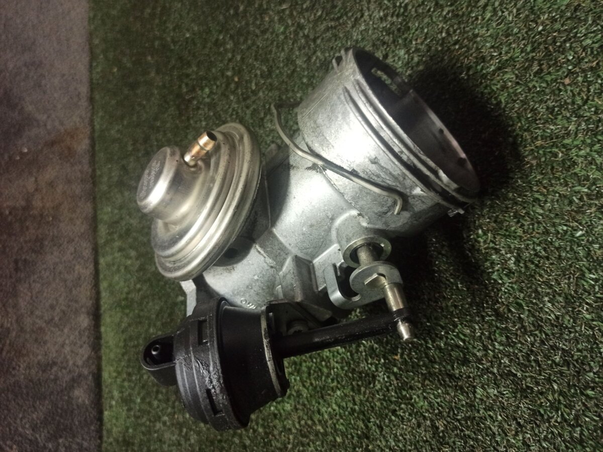 Клапан рециркуляції EGR Volkswagen Touareg I (2002-2010) 070128070F