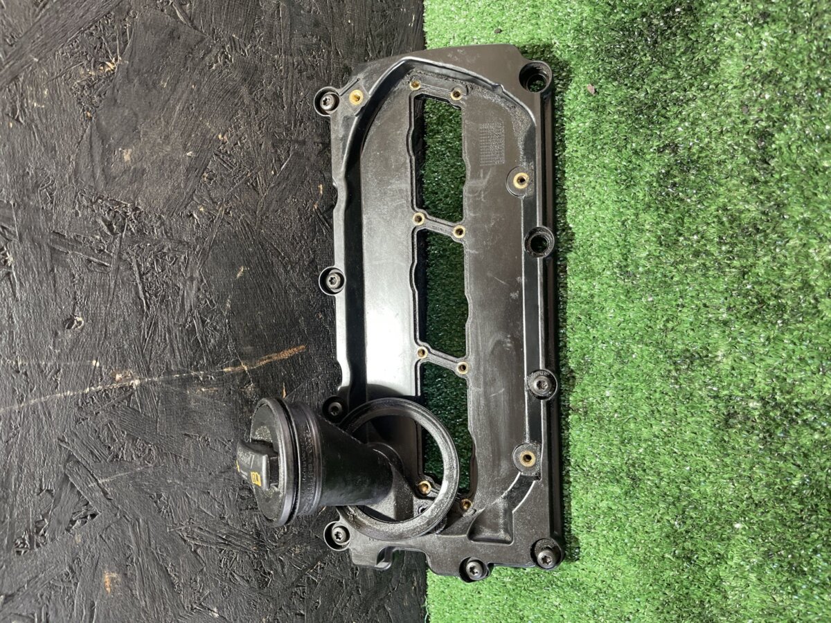 Кришка клапанна ліва Volkswagen Touareg I (2002-2010) 059103469AC